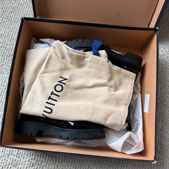 Louis Vuitton Territory Flat Ranger Boots - Picture 8 of 12